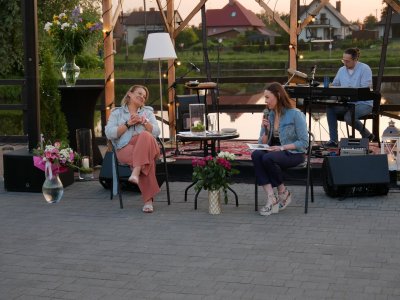 Koncert na molo - Przedwieczór i wieczór poezji Iwony Folusz